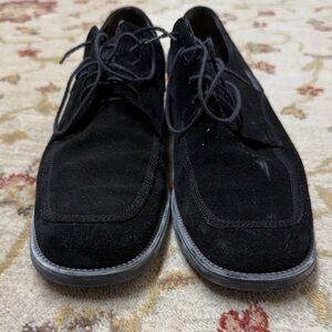 Women's Salvatore Ferragamo Cheta Black Suede Shoes